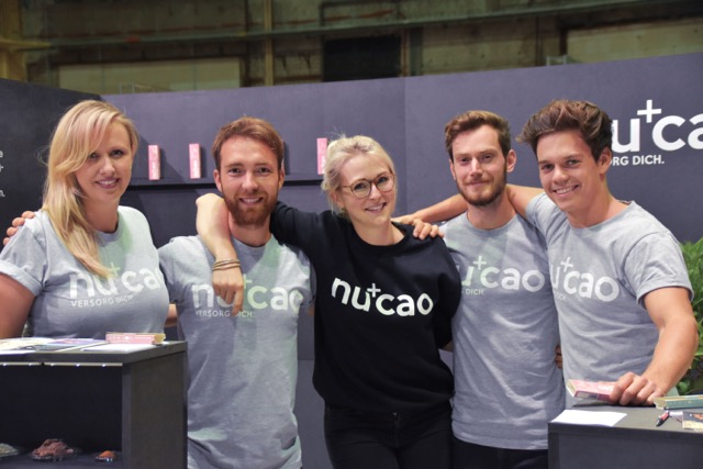 Angela Benker, Mathias Tholey, Cora Schmelzer, Thomas Stoffels und Christian Fenner produzieren den Super-Riegel Nucao