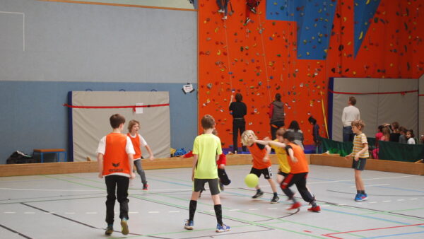 Unter dem Motto "SPORT. VIELFALT. GEMEINSCHAFT" bietet der Pieschner "SV Motor Mickten e.V." ein Breitensportprogramm für alle Altersklassen. Foto: C. Trache