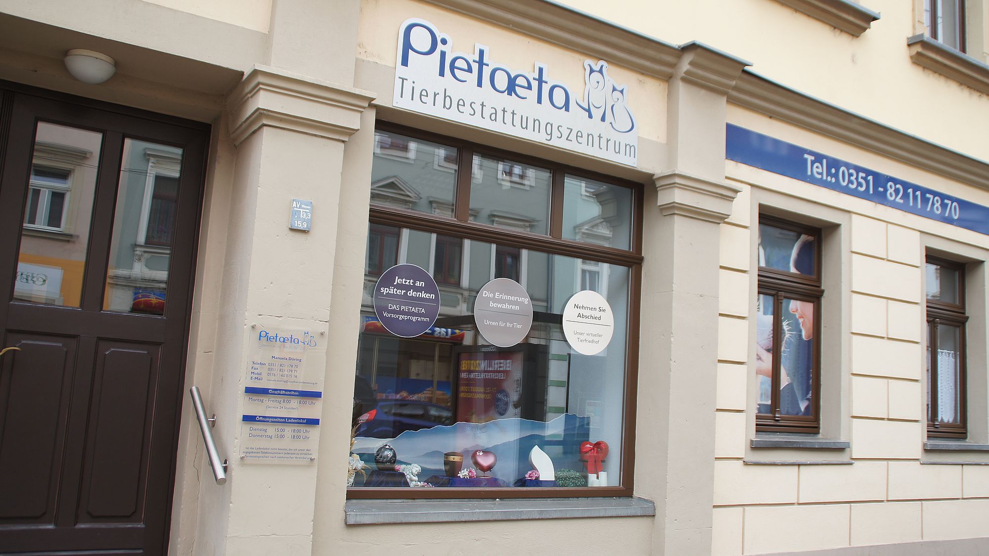 Die Tierbestattung kann in Notfällen auch nachts kontakiert werden