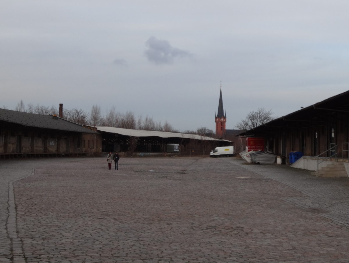 Leipziger Bahnhof Rundgang st petri kirche