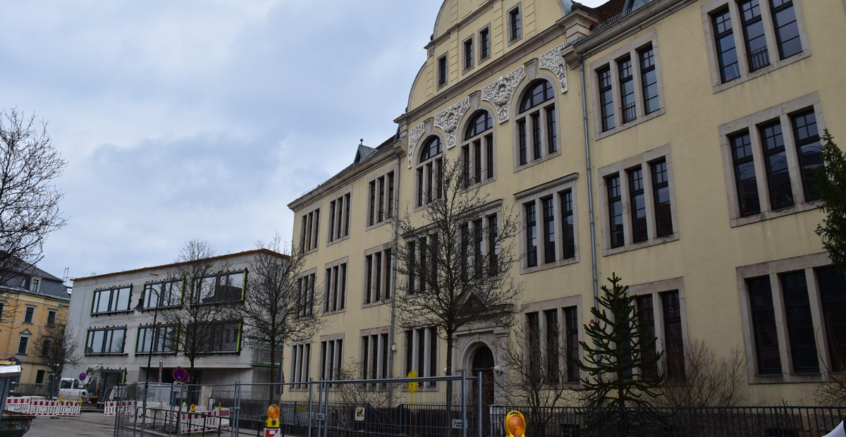 Makarenko_Schule mit Neubau