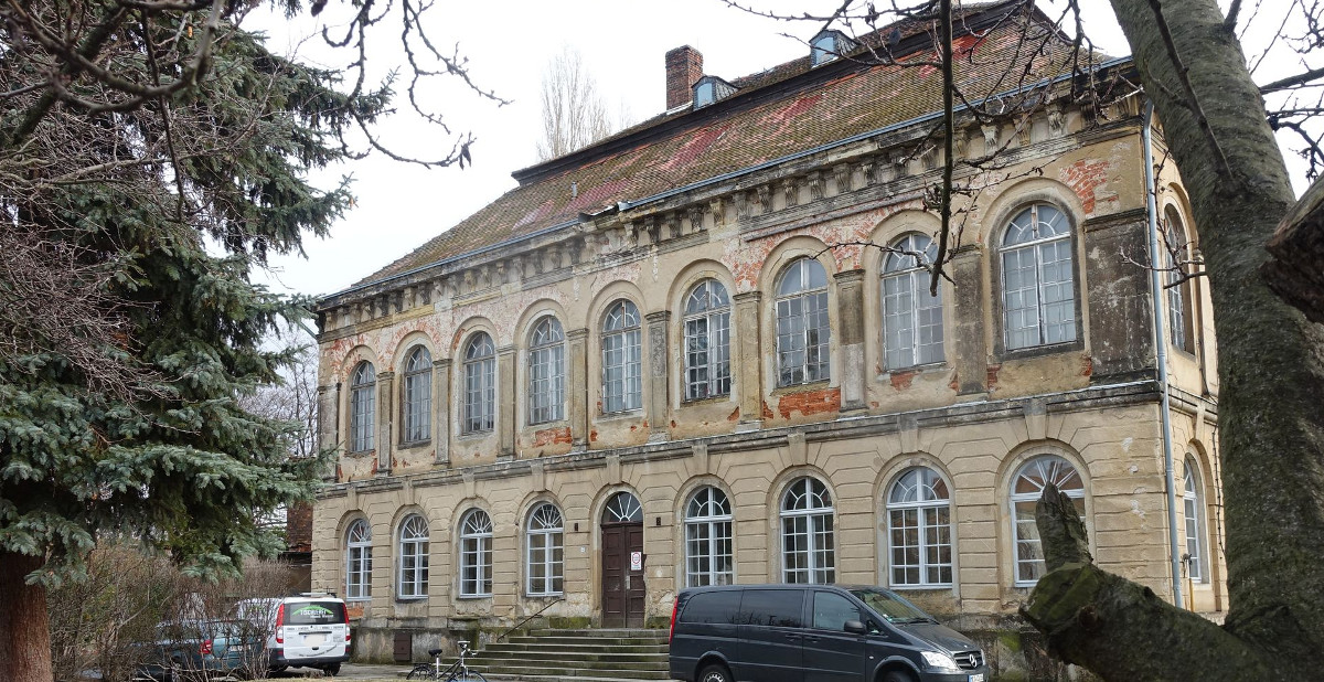 Schloss Übigau Neue Fenster