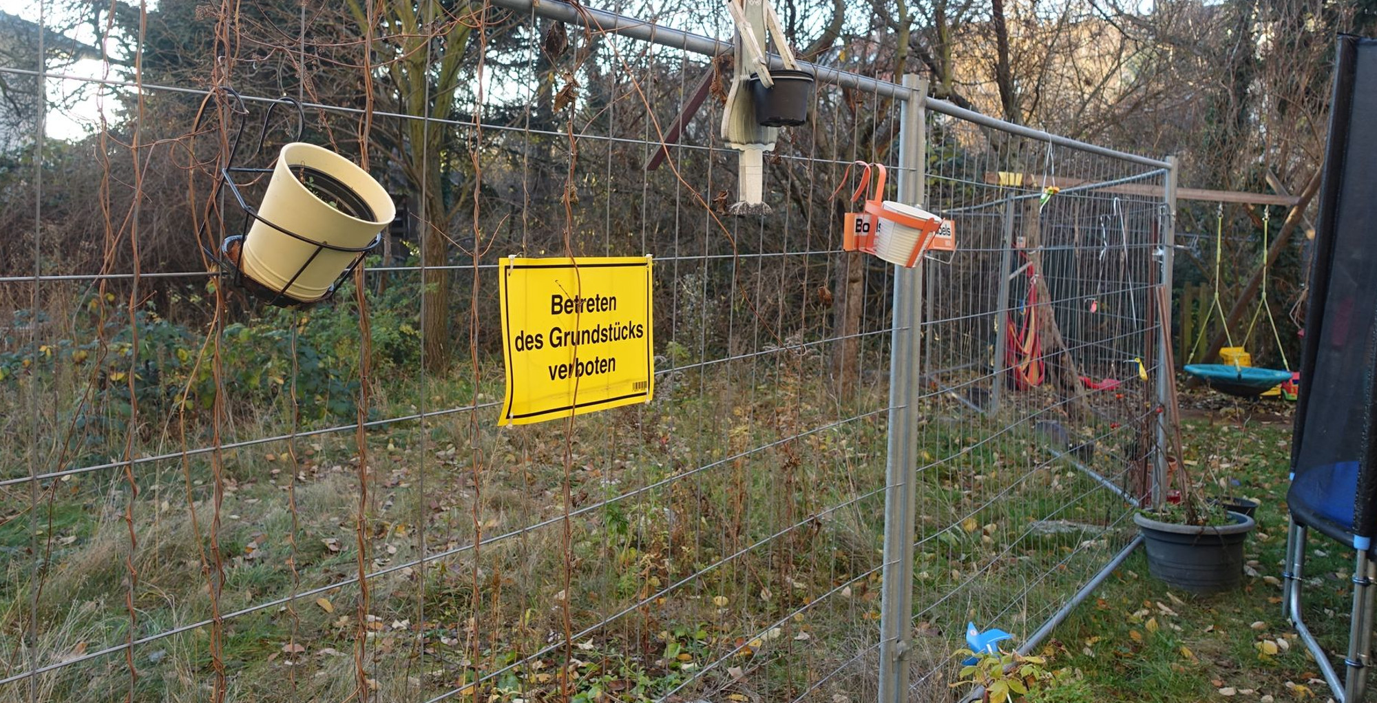 Tichatscheckstraße 37 Bauzaun