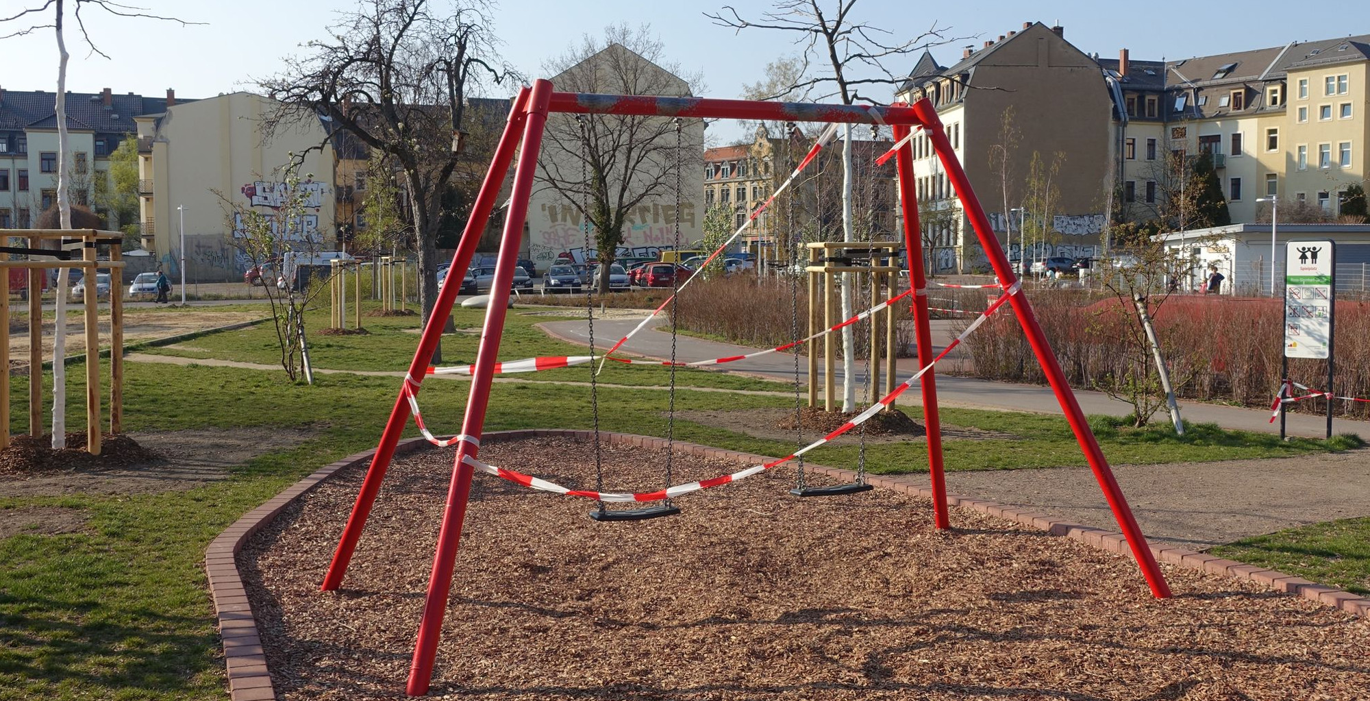 Corona Spielplatz gesperrt