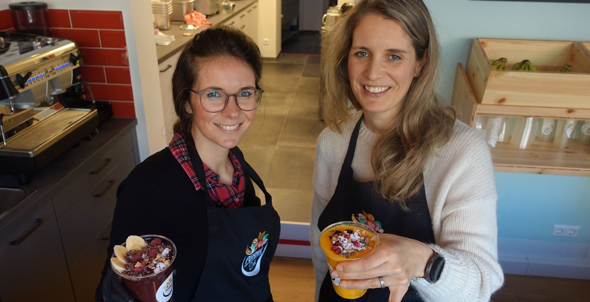 purna deli Claudia Nora