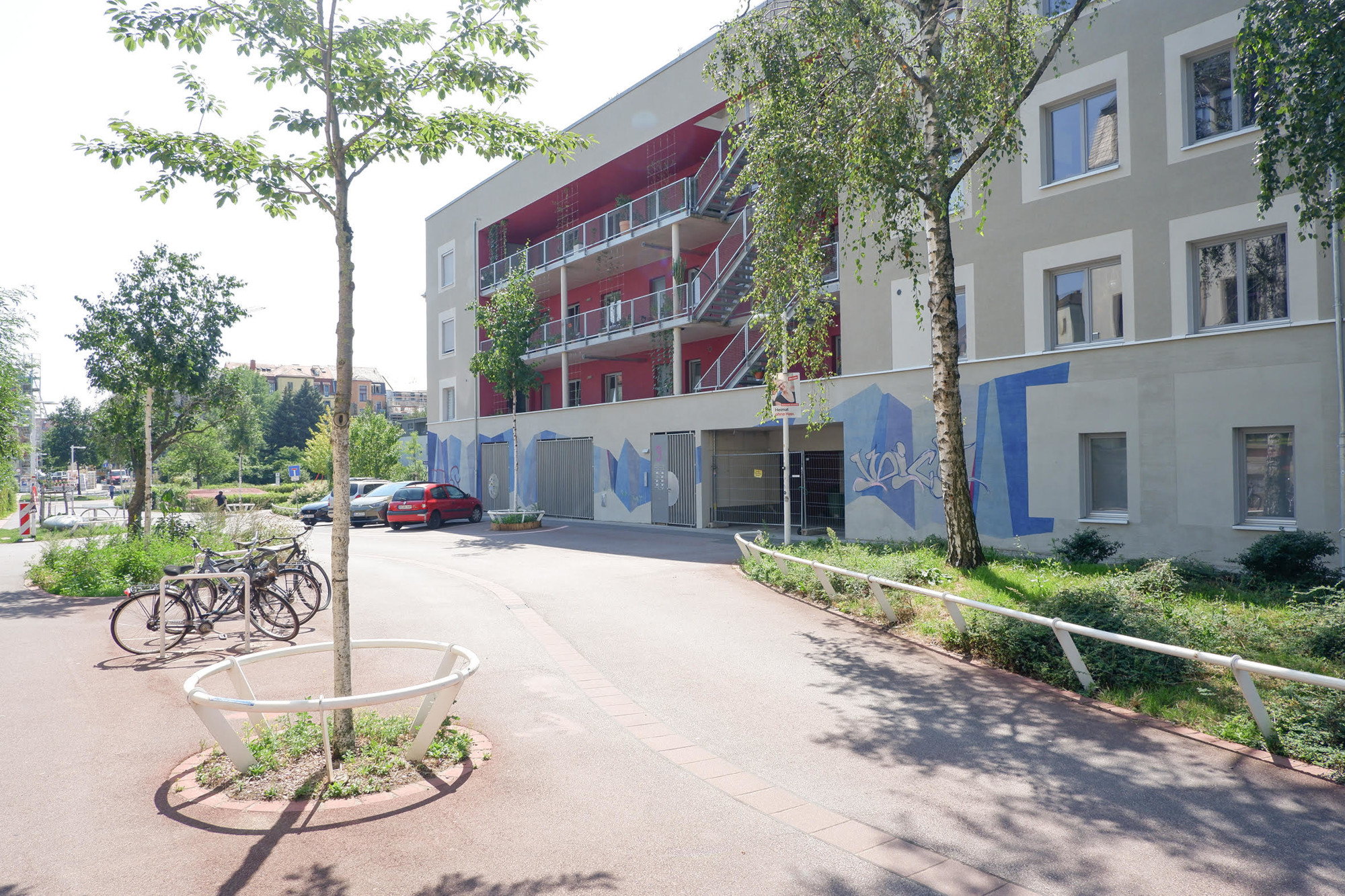 rosa-melodie-henning-haupt-eingang