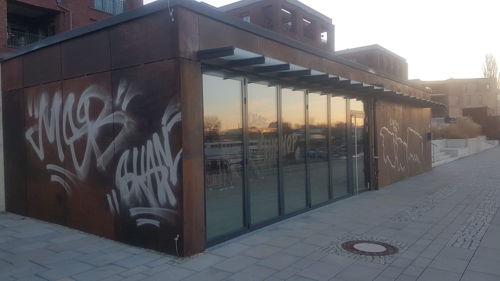 Massive Schmiererein an der Hafen-City - Foto: USD-Immobilien