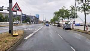 Baustellen und Straßenbahnumleitungen Ab Montag wird an der Haltestelle "Elbepark" und an den Gleisen gearbeitet, Die Linien "13" und "9" fahren verkürzt. Foto: J. Frintert