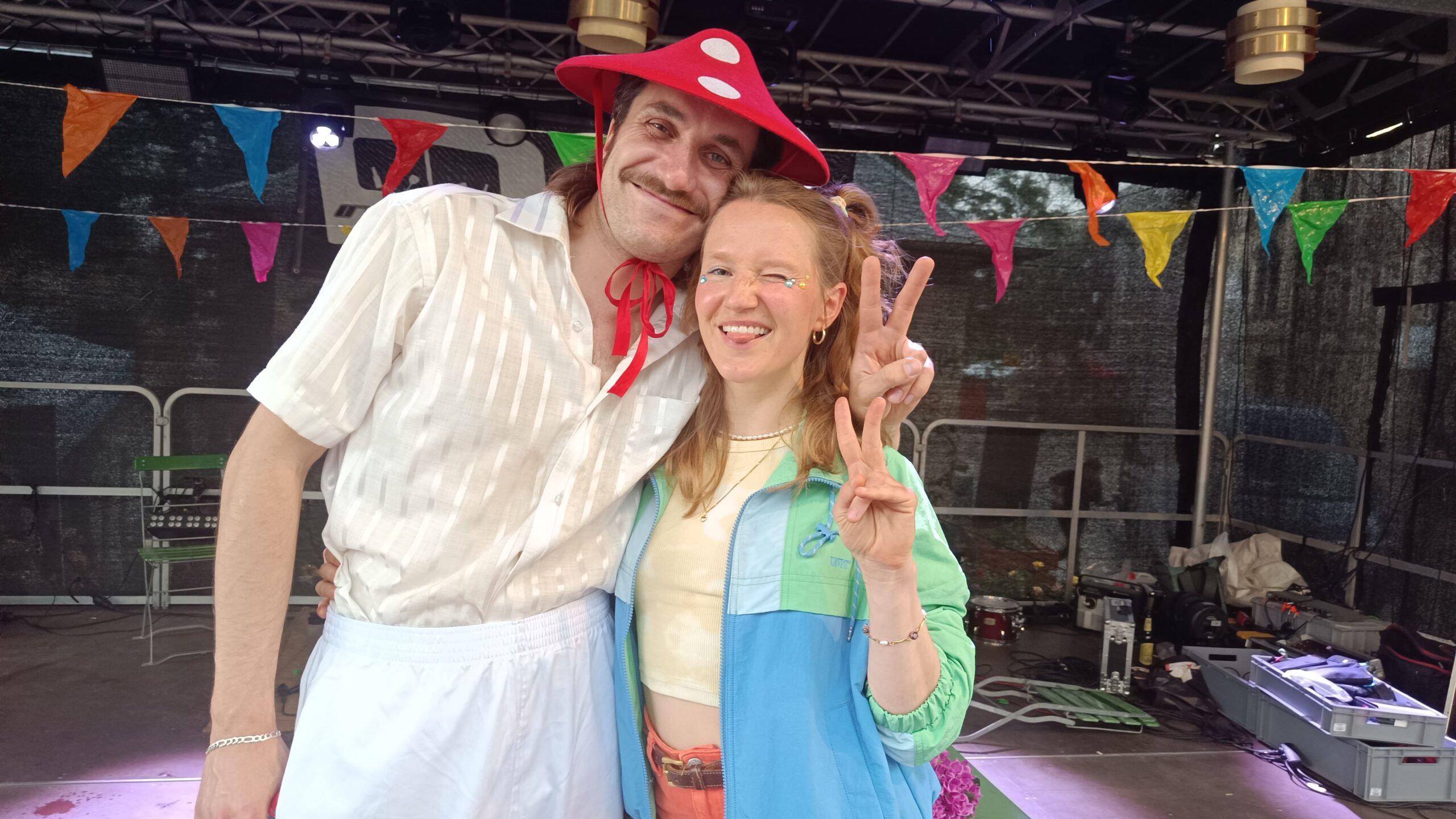 Kurz vor'm Regenguss: "Gerne wieder, und das Wetter hat ja gut durchgehalten!", meinen Rapperin LaRey und Luis LaMetta.