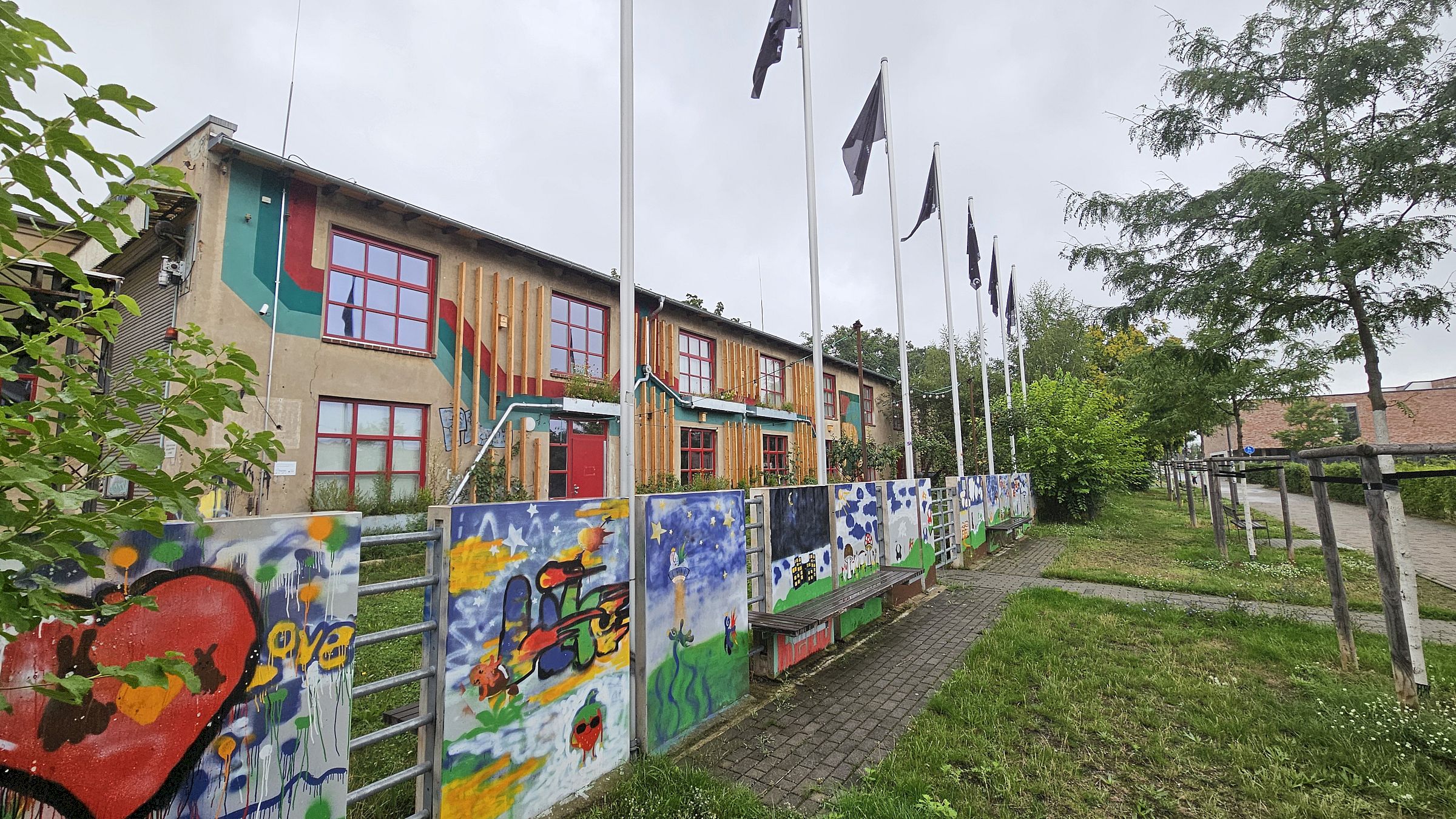 Eingang zur Geh8, Kunsträume, Ateliers, soziokulturelles Nachbarschaftszentrum. Foto: J. Frintert