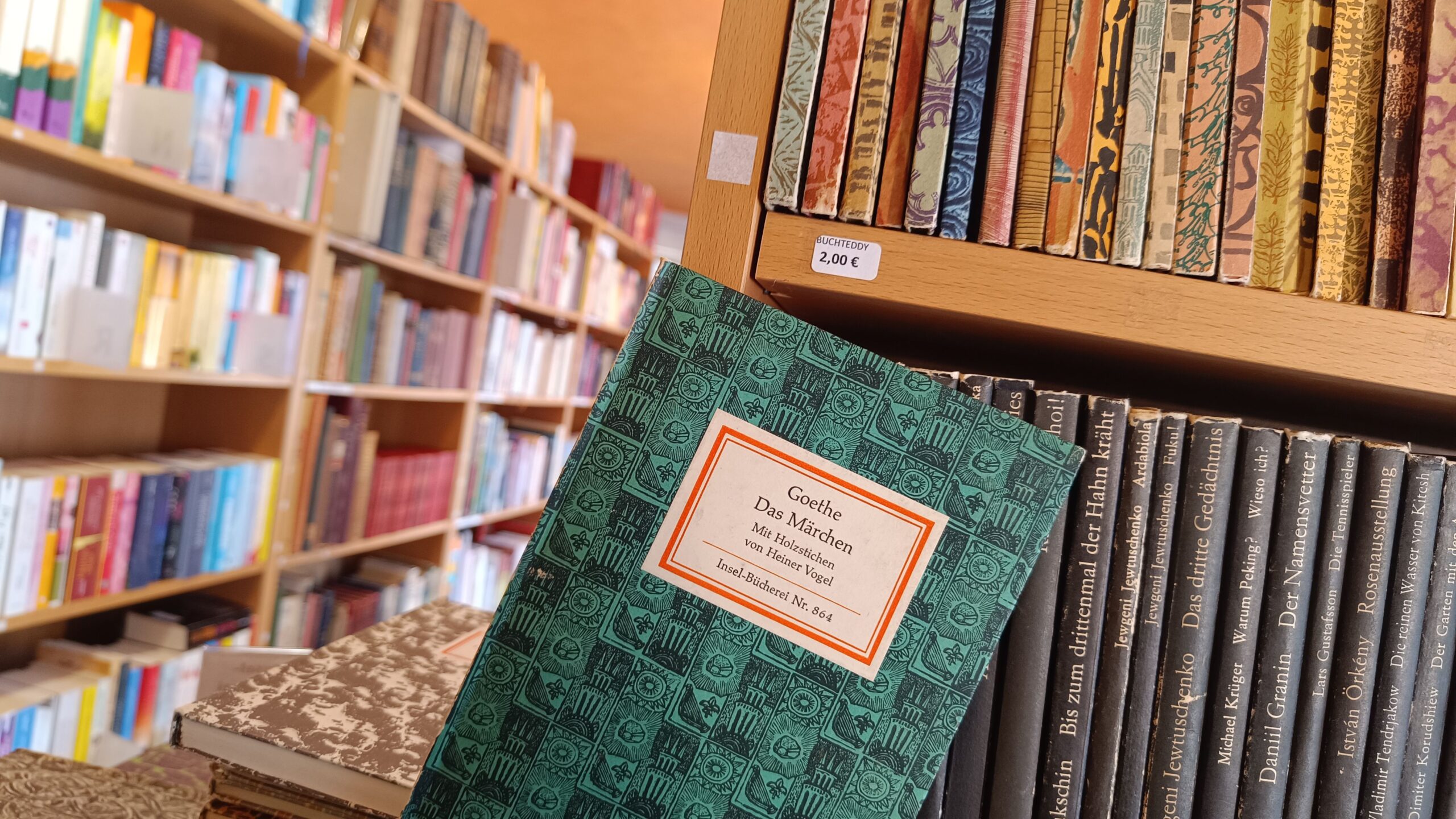 „Ich wünsche mir, dass Menschen im 'BuchTeddy' Literatur zu günstigen Preisen erhalten“, erklärt Barthel.