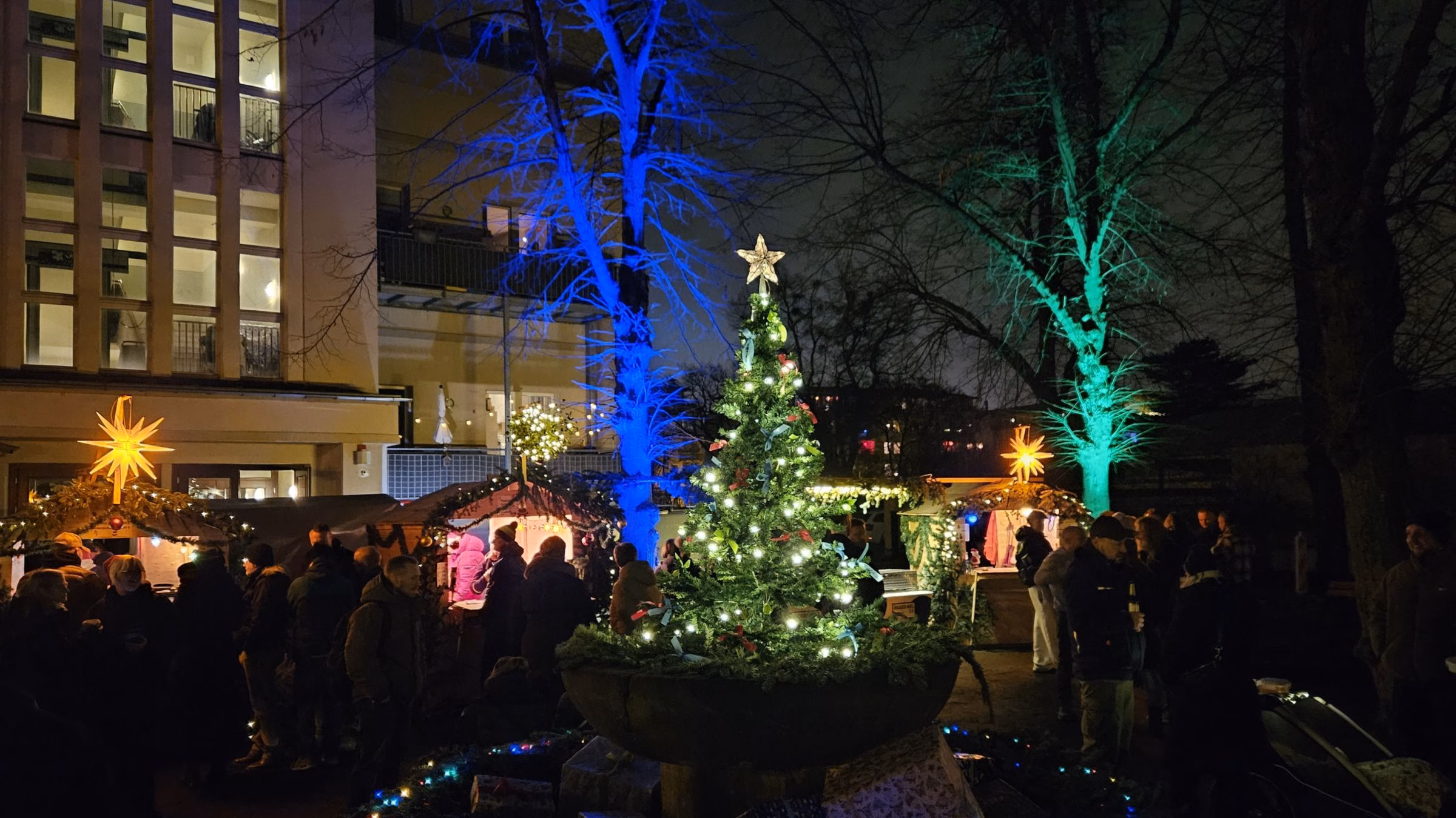 Weihnachtsmarkt am "Mengsplatz" - Foto: J. Frintert