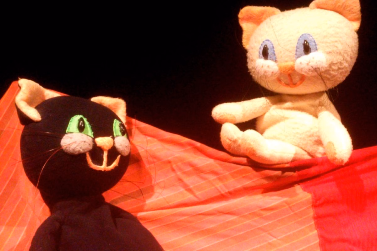 Szene aus "Schwarz und Weiß" - Foto: August Theater