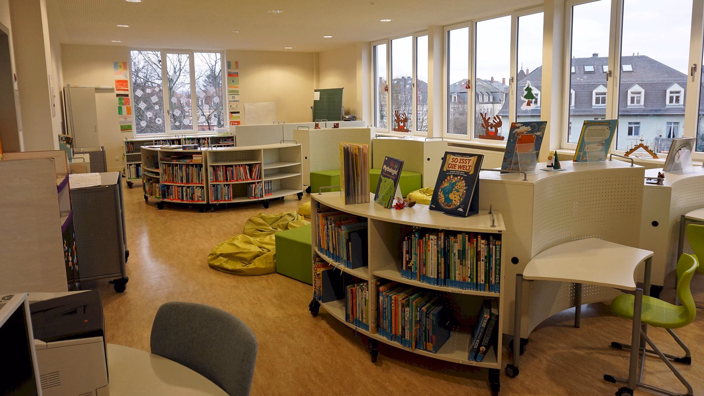 Unterstützung für Schulbibliothek gesucht - Foto: 144.GS